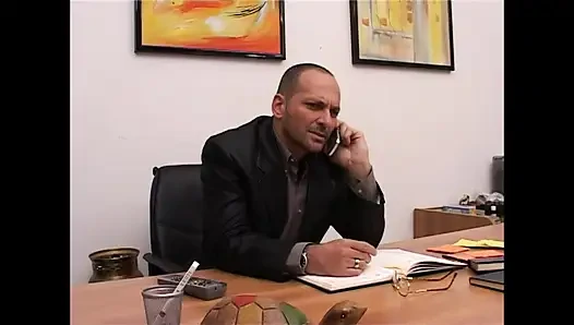 Patronun götündeki büyük yarağı