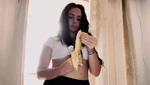 O esmer tam bir yarak emici, bak nasıl da emiyor