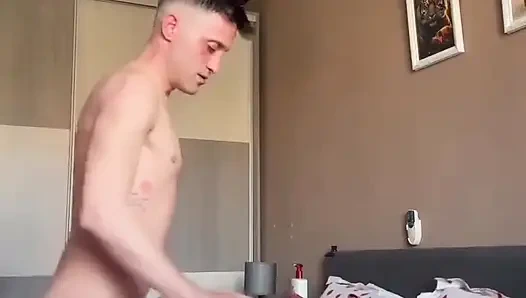 Iria ile canlı üçlü ve Giovannixl'in penisi ile vampirosa ile. İkisini de iyi penislerle patlatıyorum, keyif alıyorum