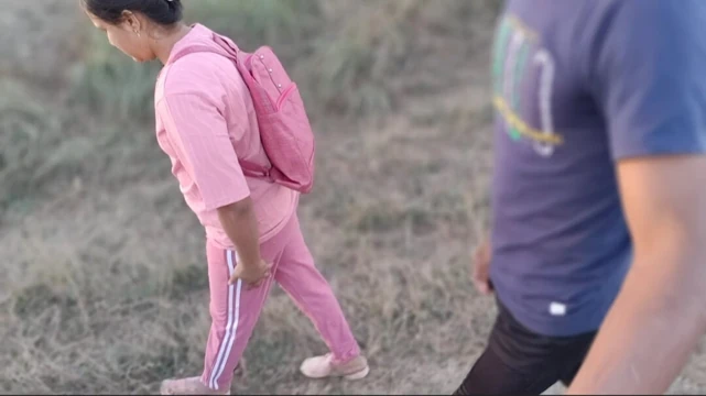 Hintli kız öğrenci viral videoda açık havada ormanda seks yapıyor - mms