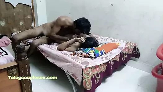 Kadınlar için Hint pornosu - 18 yaşındaki desi genç karısı olgun telugu erkeklerle becerdin