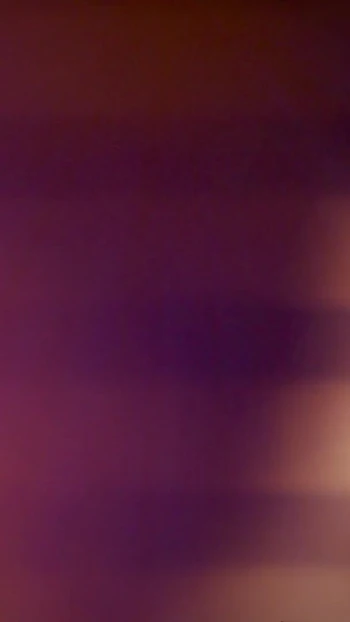 Пленительный момент из "Молодой художник, исполняющий боди-арт в замедленной съемке - она капает слизь на ее мягкую киску и удивительную задницу 🍑 "