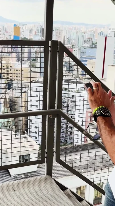 Büyük Poposu Olan Esmer Kız Penisimi Poposuyla Yuttu