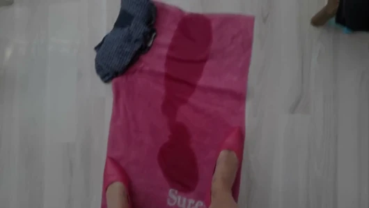 Pembe havluma işiyorum