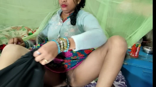 Büyük götlü anal seks Hintçe ses, anal mastürbasyon, göt mastürbasyonu, elle muamele