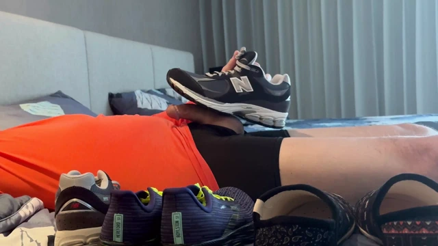 Yeni denge, brooks ve seksi pürüzsüz bir terlik