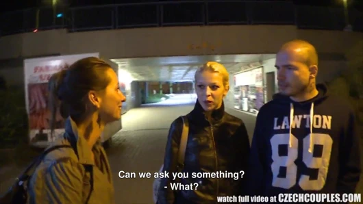 Güzel Çek çifti gf değişimi için para alır