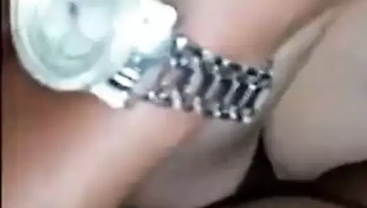 Bir hemşireyi boş bir hastane odasında çivilemek