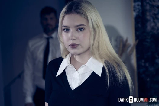 Şimdi beni cezalandır, üvey baba! Nikoletta Queen'in oynadığı vr porno