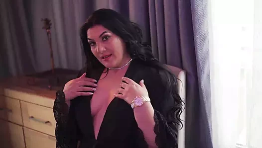 TheOneRoseGoddess videosu