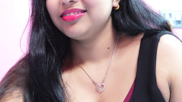 Patron Çalışanla Seks Yapıyor, Patronun Karısı Telefonda Değilse, Kız Çalışan Patronun Dileğini Yerine Getirdi, Hintçe Ses