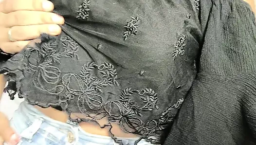 Sadakatsiz üvey baba üvey kızını götten sikiyor ve ağzına boşalana kadar iyi bir sakso istiyor