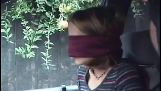 Tıraş kedi şımarık baştankara dövmeli kolej sürtük seviyor için hissetmek bir büyük horoz içinde ona