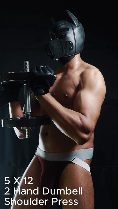 Верхняя часть тела в понедельник рутина тренировки только в моем Jockstrap и капот щенка. Горячая тренировка Jockstrap