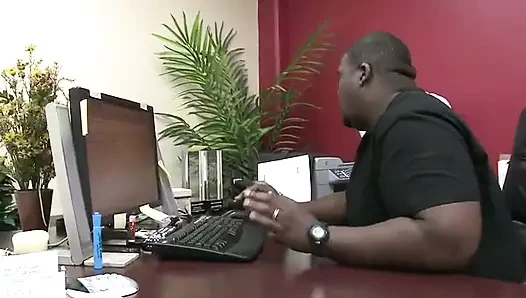 Victoria Lawson sohbet odasında amını canlı siktiriyor. Victoria Lawson, Tommy Gunn - sapık orta yaşlı seksi kadınlar