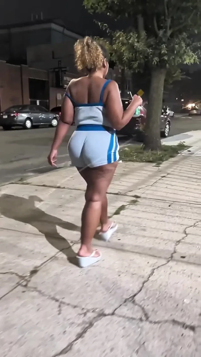 Bow Legged Walk Thick Legs Tease Natural Fat Ass Puerto Rican Boricua Mami