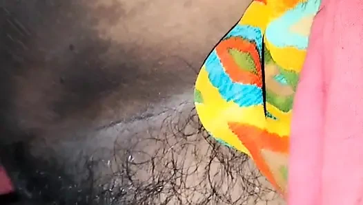 Jaymala hone se pehle larki ne friends se chudwaya