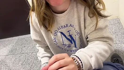 Ona güzel bir sakso çektikten sonra götümü kırdılar