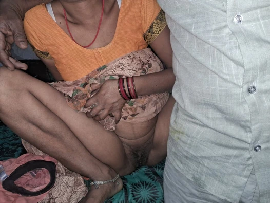 Aaj maine bhabhi ko kamre me naga lete dekha bhabhi ki jabarjast