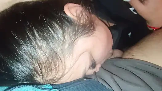 Eve geliyorum ve iyi sikiliyorum