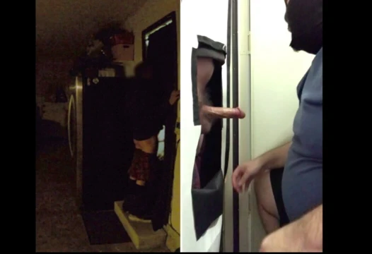 Ekose boksörlü heteroseksüel latin cholo sikiş deliğinde emiliyor