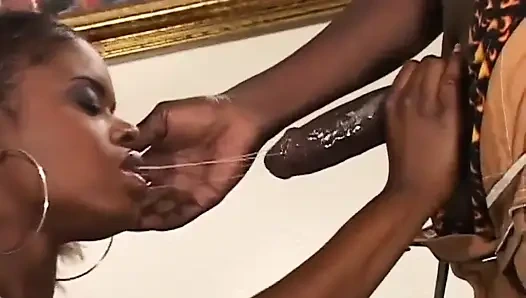 Siyah amcıklı büyük siyah yarak siyah götlü siyah ağızda... ağzına boşalma