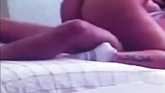 Bütün gece tatlı konuşmalar ve harika titreşimler