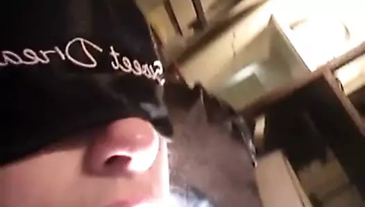 Her yerde ve uyuklayan kuzenlerimin ağzında