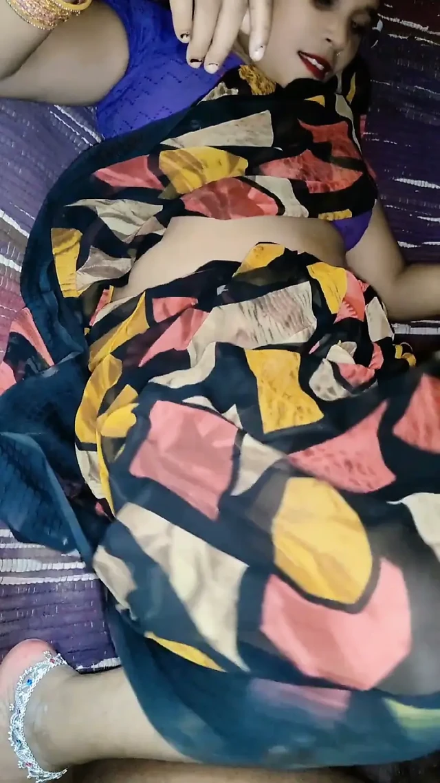 Hintçe Ses Kaydında Hintli Evli Kız Erkek Arkadaşı Tarafından Sert Sikiliyor