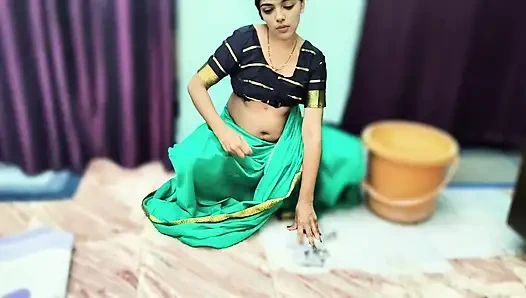 De Indische meid geneukt in saree, volledige Hindi seksvideo