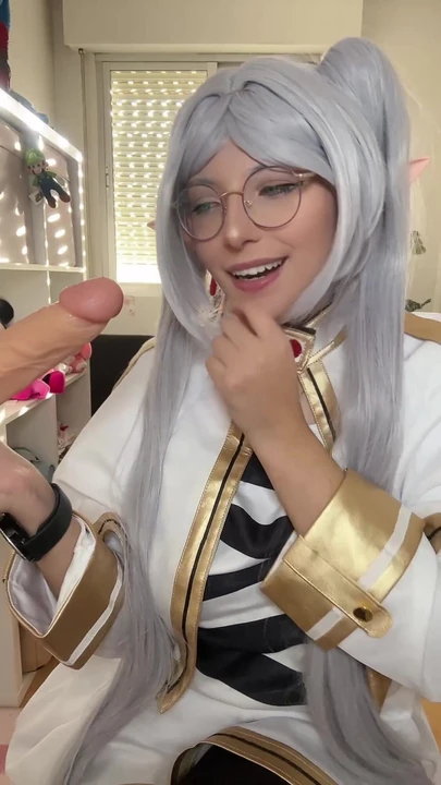 Frieren gerçek hayat hentai cosplay kızı sakso | Klip 1