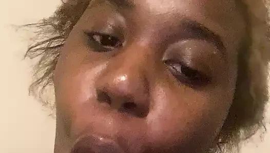 Xhamster bunu son görüyor! Bu videoyu beklemiyordu, bahse girerim gününü çok seksi bekar bir ucube kız yaptı! Edepsizce tek başına konuş