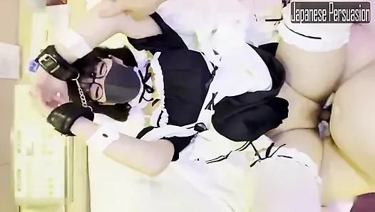 Devilish Glasses Beauty. Hizmetçi cosplay korunmasız samimi seansa yol açıyor