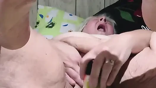 Попка киски и хлюпание спермы