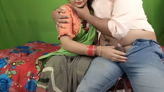 Bugün bir dilenci odama geldi ve amımı sikiyor - net Hintçe