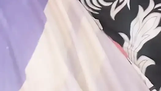 Eva götünde parmakla sikişiyor
