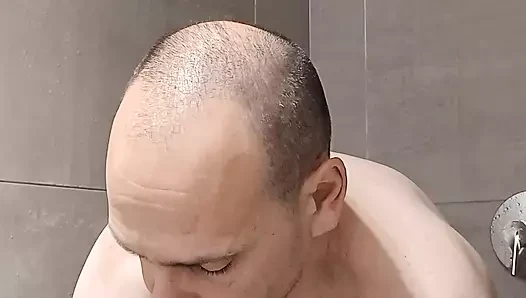 Günlük mutluluğum tıraş olmak, duş almak, boşalmak, vücut bakımı