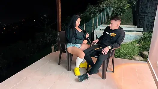 Komşum Vergon Ile Medellin'de Seks, Kıçım Onun Büyük Yarrağında Zıplıyor