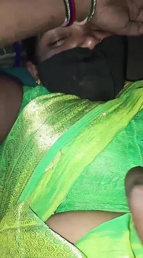 Kardeşim bana Hari Saree'de iyi olduğumu söyledikten sonra beni siktirdi