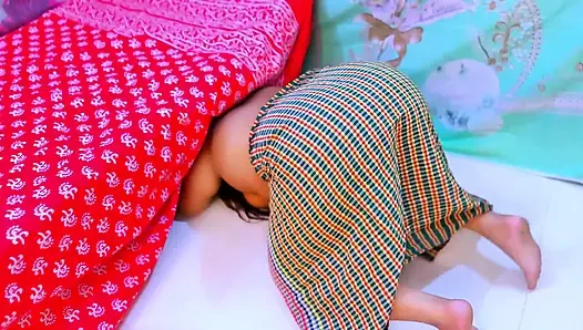 Beautiful Half Naked Hot Stepmom Stuck Under Bed & Show Her Big Ass to Make Me Hot for Get Anal Fuck