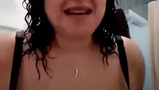 Büyük memeli iri güzel kadın orta yaşlı seksi kadın 3