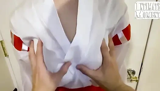 İri göğüslü tapınak maiden adanmışlık ve disiplin ritüeli açısıyla oyuncu eğitimine meydan okumalara ilham kaynağı oluyor1