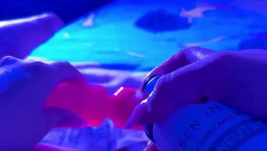 Sapık üniversiteli kız üvey babasını düşünerek amını sikiyor