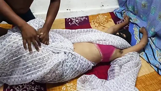 Bir kızlar gecesi bana hit seksi bir video xxx fuking