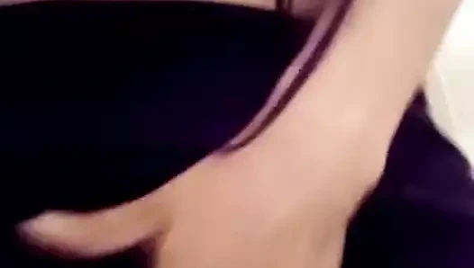 güzel amatör busty bebeğim masterbating