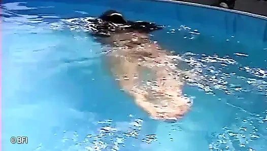 Joha'nın arka bahçede götüne şaplak atma eğitimi