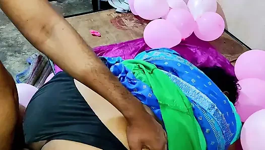 Kızılderili ev hanımı doğum gününde