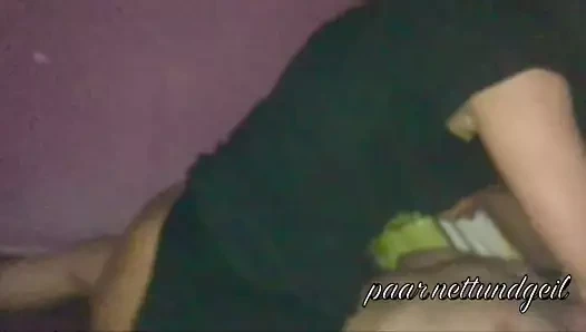 Ehefrau reitet XL Schwanz