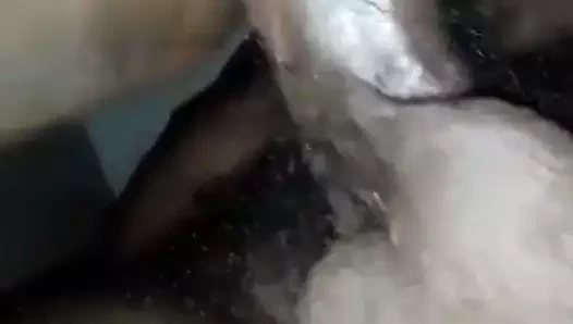 Kocası evdeyken onu hamile bıraktı