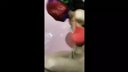 Honeymoon me hotel ke worker se karwai chudai